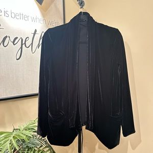 BERSHKA Black Velvet Women’s Blazer